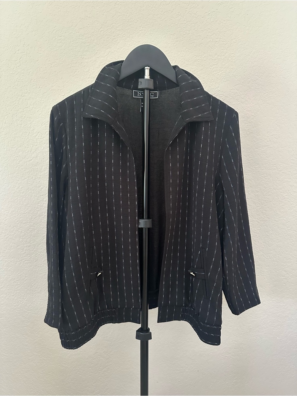 New York Clothing Company Black Pinstripe Open-Front Blazer Jacket, size medium